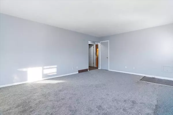 2311 Elisha AVE, Zion, IL 60099