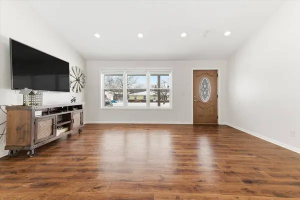 214 Garnett AVE, Winthrop Harbor, IL 60096