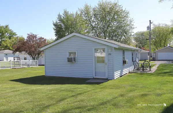 2031 Gilboa AVE, Zion, IL 60099
