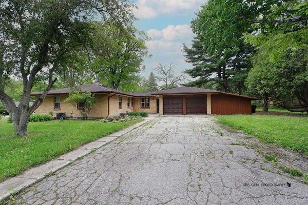 3320 Sharon PL, Zion, IL 60099