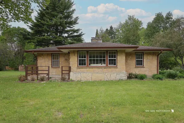 3320 Sharon PL, Zion, IL 60099