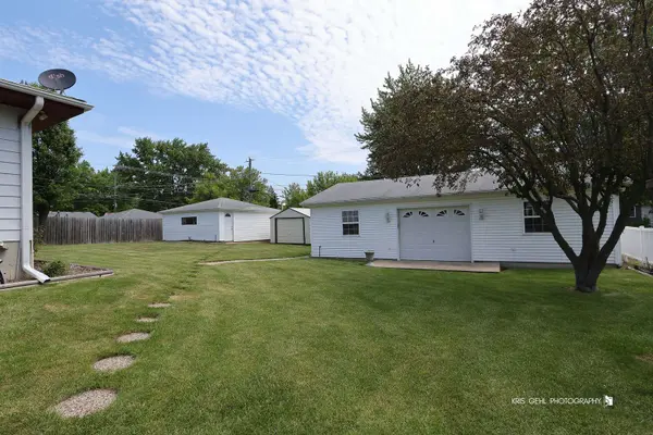2019 Gilboa AVE, Zion, IL 60099