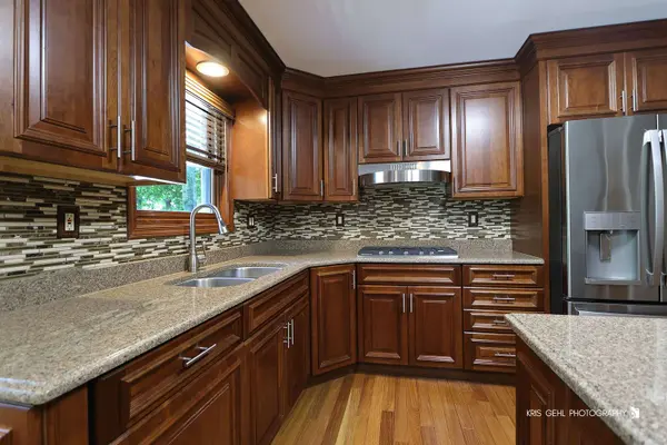 39522 N Harmony CT, Wadsworth, IL 60083