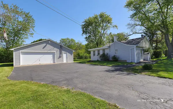 38690 N Green Bay RD, Beach Park, IL 60087