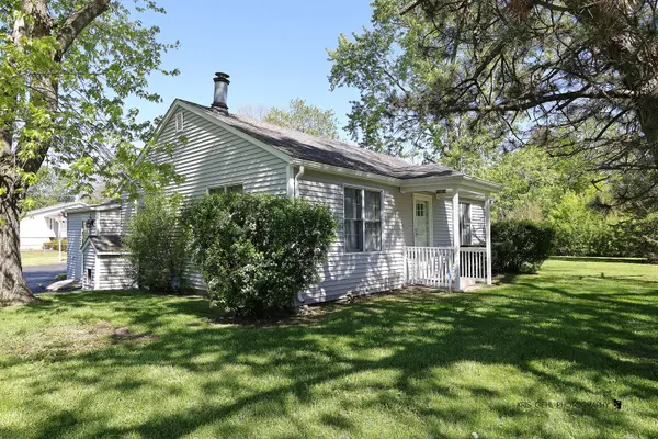 38690 N Green Bay RD, Beach Park, IL 60087