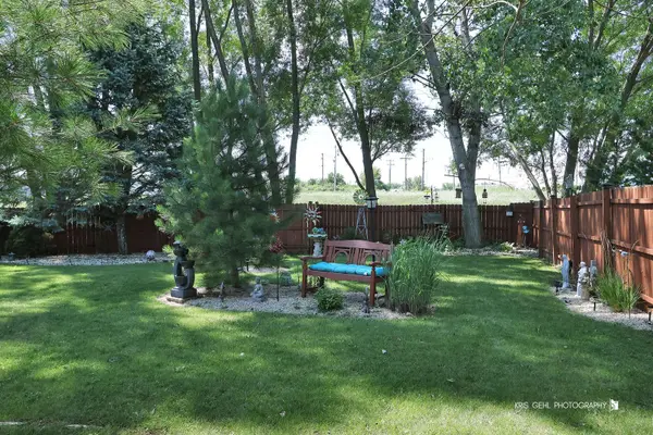 1525 Southport CT, Zion, IL 60099