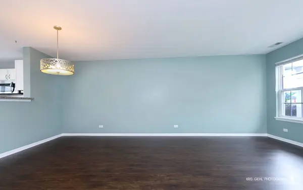1225 Driftwood LN, Pingree Grove, IL 60140