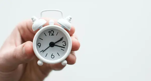 Timing the Market — When’s the Best Time to Sell a High-End Home?