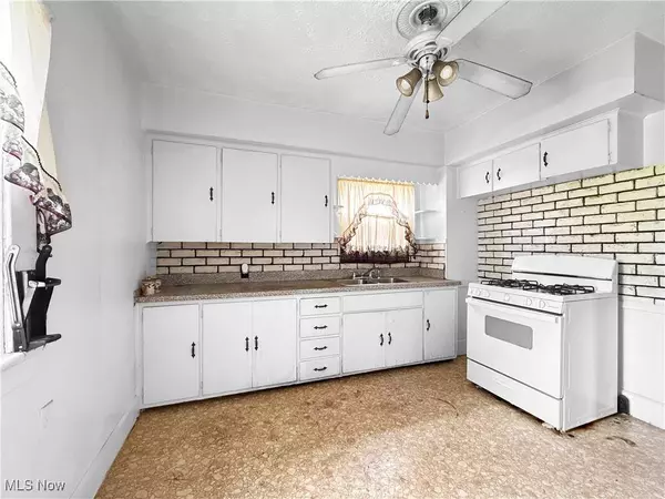 208 N Maryland AVE, Youngstown, OH 44509