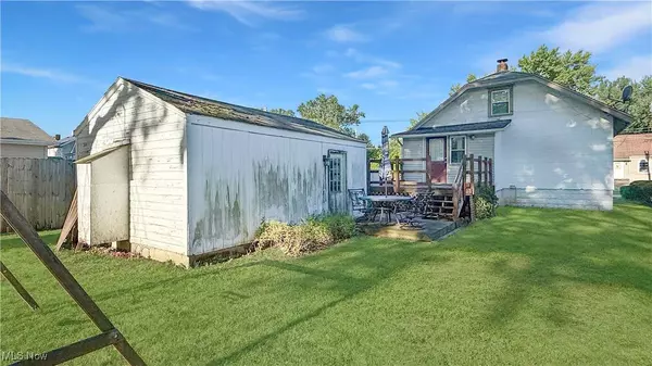 2855 6th ST, Cuyahoga Falls, OH 44221