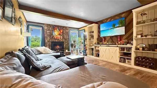 2784 Frost RD, Mantua, OH 44255