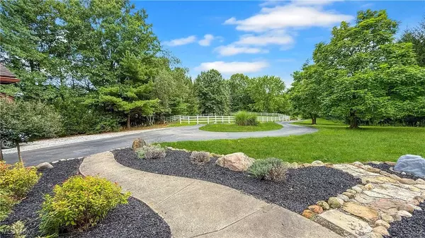 2784 Frost RD, Mantua, OH 44255