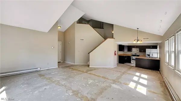 1691 Olympus DR, Kent, OH 44240