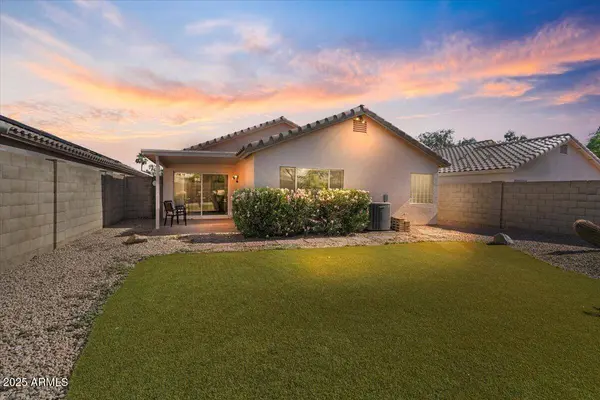 3338 E LAVEY Lane, Phoenix, AZ 85032