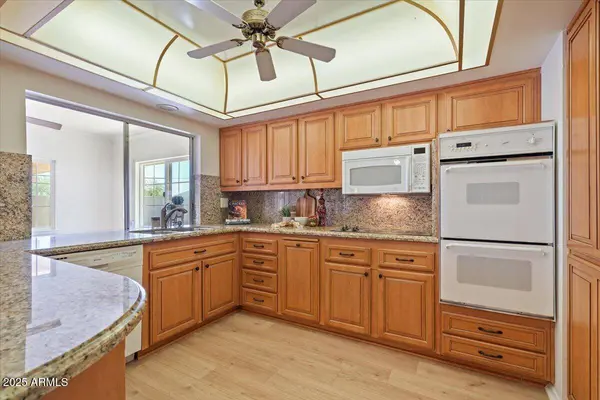 10001 W DEANITA Lane, Sun City, AZ 85351