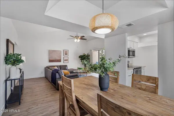 9430 E MISSION Lane #201, Scottsdale, AZ 85258