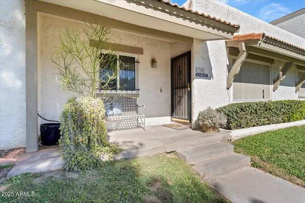 7726 E OAK Street, Scottsdale, AZ 85257