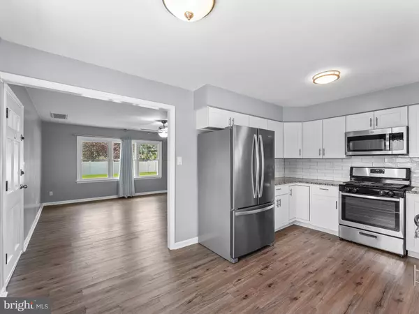 43 BEAVERDALE LN, Willingboro, NJ 08046