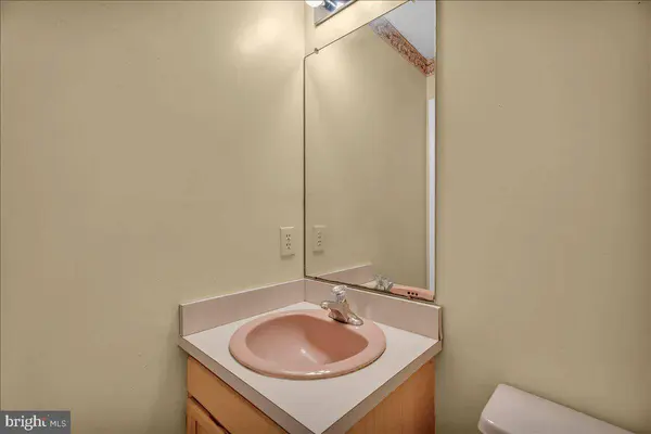 35 BIRCHLY CT, West Deptford, NJ 08093