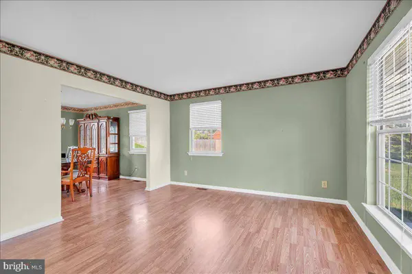 35 BIRCHLY CT, West Deptford, NJ 08093