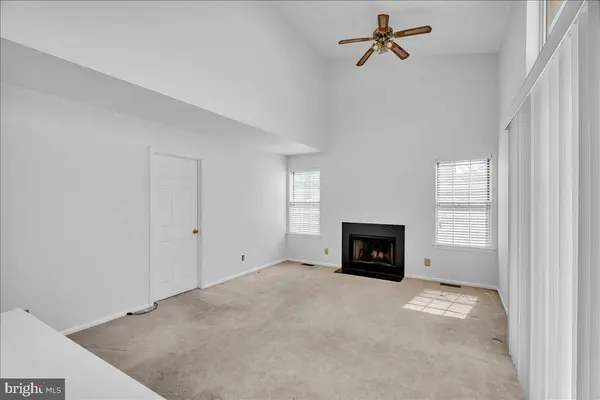 35 BIRCHLY CT, West Deptford, NJ 08093