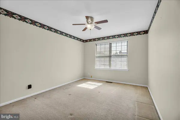 35 BIRCHLY CT, West Deptford, NJ 08093