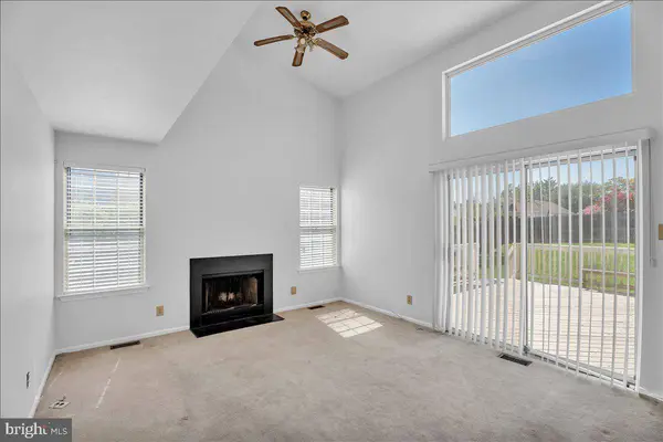 35 BIRCHLY CT, West Deptford, NJ 08093