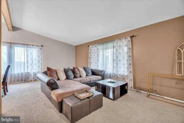 11 CHADWICK AVE, Marlton, NJ 08053