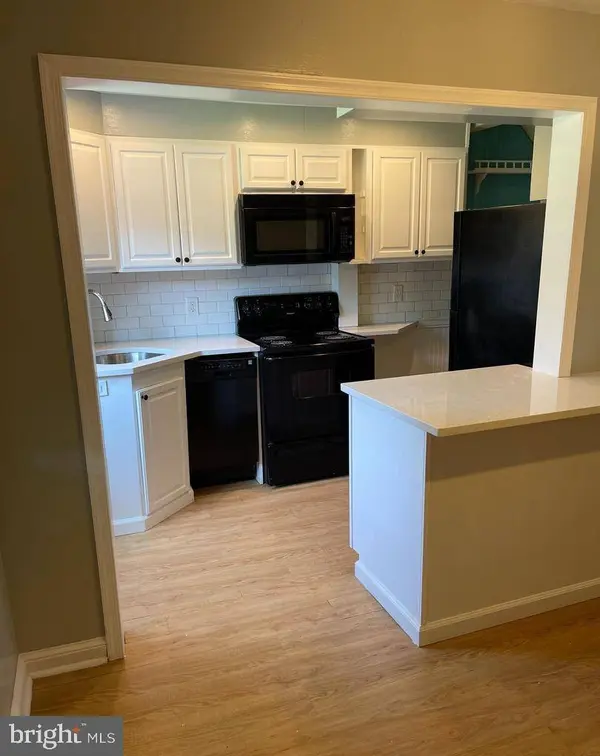 5904 NEWTOWN AVE, Philadelphia, PA 19120