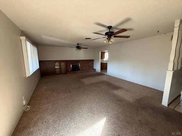 2264 Fairmont DR, Hanford, CA 93230