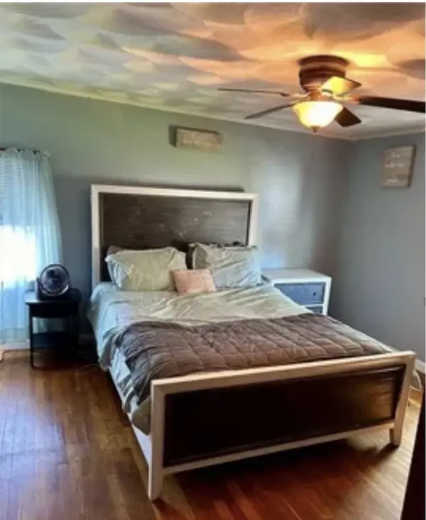1349 W Shore Rd, Warwick, RI 02889-4543