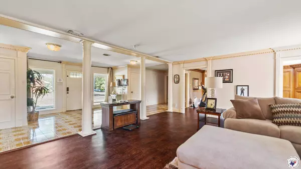 1303 Holloway, Texarkana, TX 75503