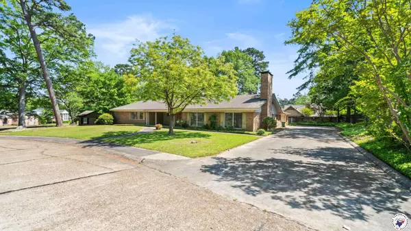 1303 Holloway, Texarkana, TX 75503