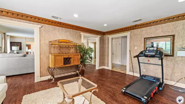 1303 Holloway, Texarkana, TX 75503