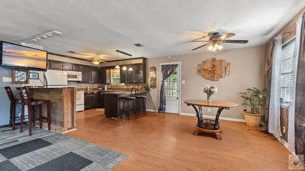 244 Hickerson Ave, Wake Village, TX 75501