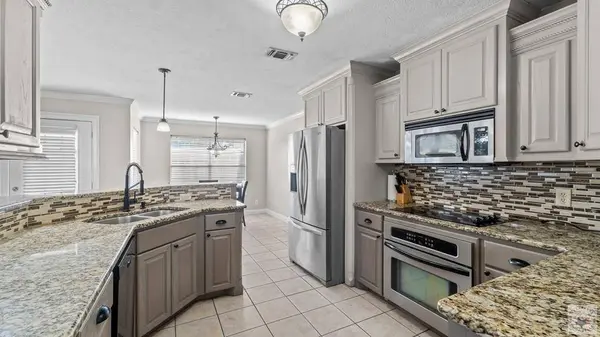 323 Meadowridge Cir, Texarkana, AR 71854
