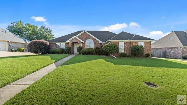 323 Meadowridge Cir, Texarkana, AR 71854