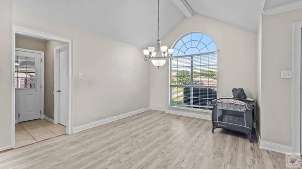 323 Meadowridge Cir, Texarkana, AR 71854