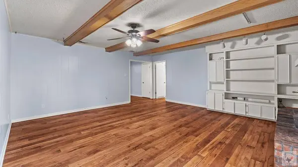 29 Heatherwood Dr, Texarkana, TX 75503