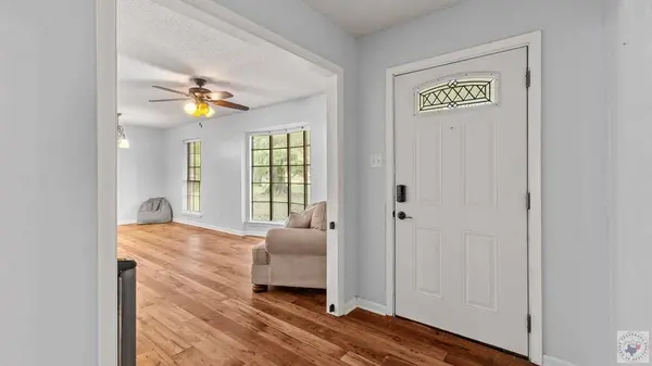 29 Heatherwood Dr, Texarkana, TX 75503