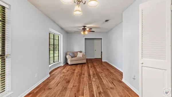 29 Heatherwood Dr, Texarkana, TX 75503