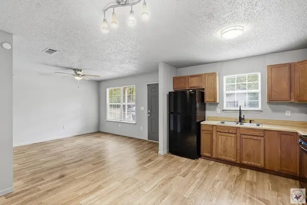 2116 W 17TH ST, Texarkana, TX 75501