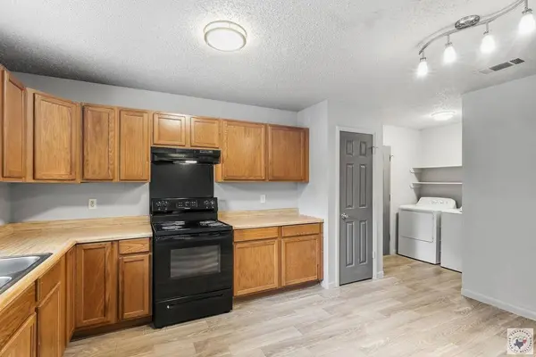 2116 W 17TH ST, Texarkana, TX 75501
