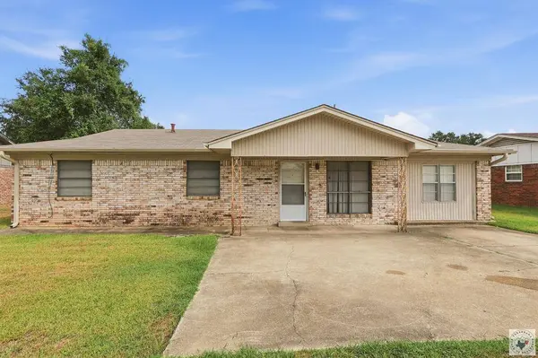 1705 Plantivigne Dr, Texarkana, TX 75501