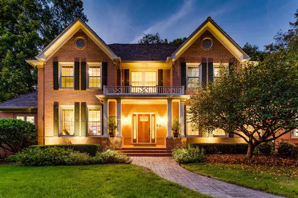 How Interest Rates Affect Real Estate: A Guide for Virginia Homebuyers and Sellers