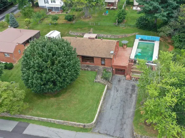 1717 FIRST ST, Staunton, VA 24401