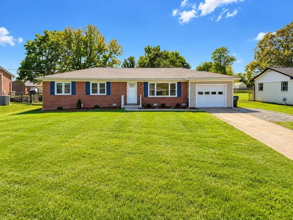82 HILLSIDE DR