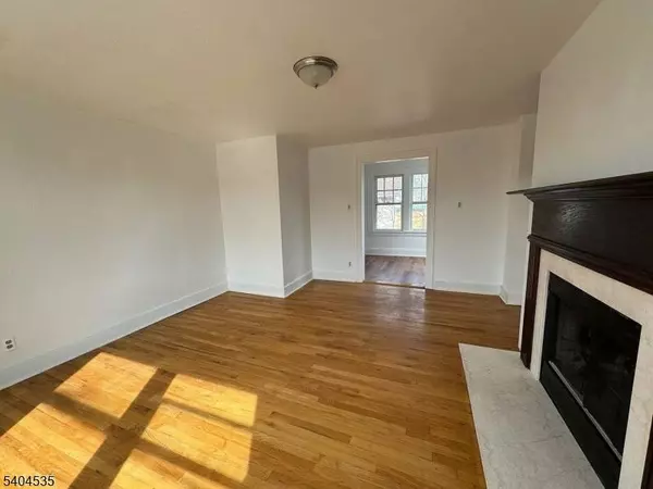 267 Spruce Ave, Garwood Boro, NJ 07027