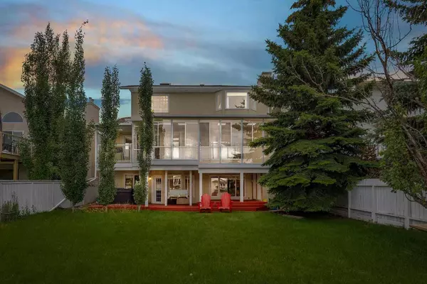 118 Hawkville Close NW, Calgary, AB T3G3B3