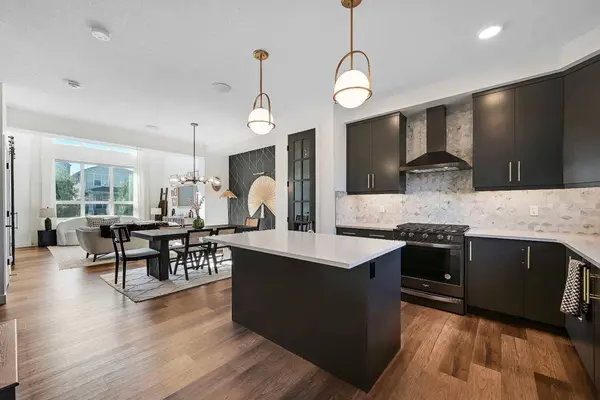50 Lavender RD SE, Calgary, AB T2S0C4